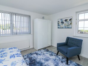 3 bedrooms, individually decorated, individually furnished, free WiFi