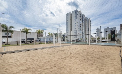 2BR Apt w/ BBQ 600m Beach Rag0406