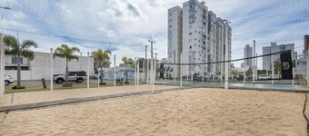 2BR Apt w/ BBQ 600m Beach Rag0406