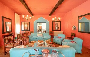 Télévision, cheminée