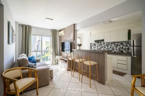 Basic Apartment | Living area