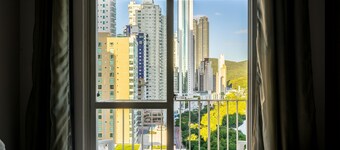 อพาร์ตเมนต์ 2 ห้องนอน 150 เมตรจากชายหาด บัลเนอาริโอ กัมโบรีอู Esd143