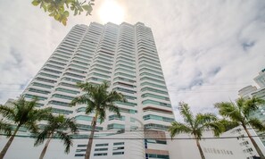 Basic Apartment | Exterior