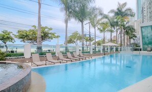 Basic Apartment | Pool