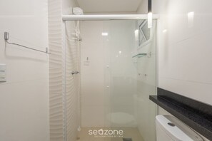 Basic Apartment | Bathroom