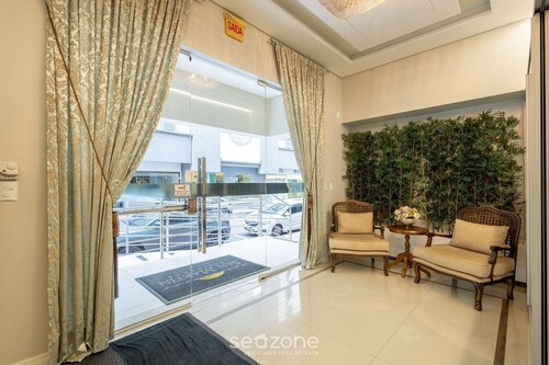 Modern and Exclusive Apartments in Meia Praia, 450m From the Beach - EST