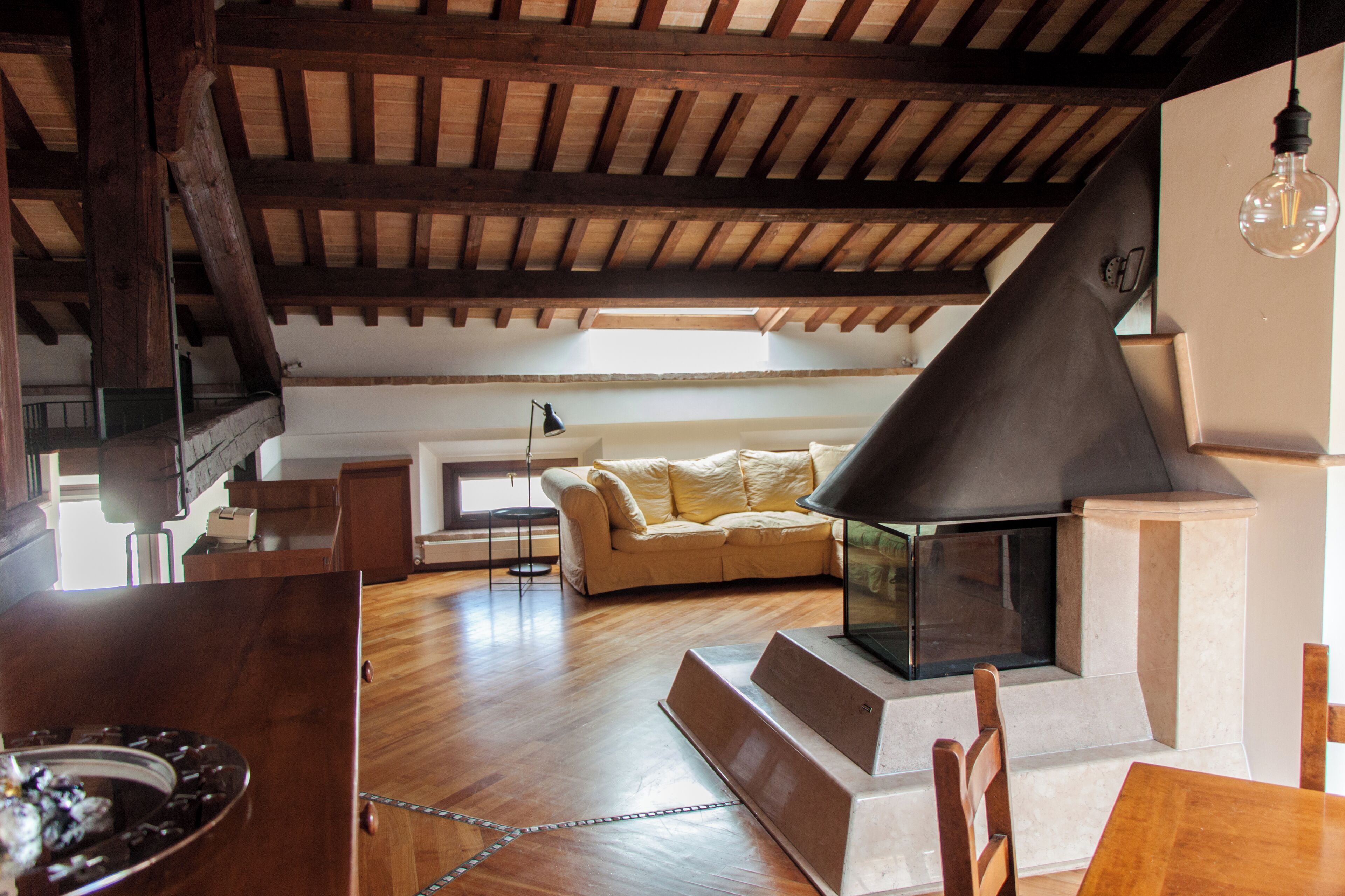 TV connectée, cheminée