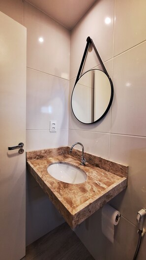Double Room | Bathroom