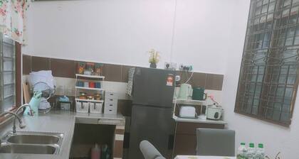 Taman Tinah Homestay