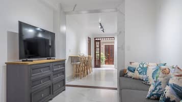 Basic Apartment | Living area | TV