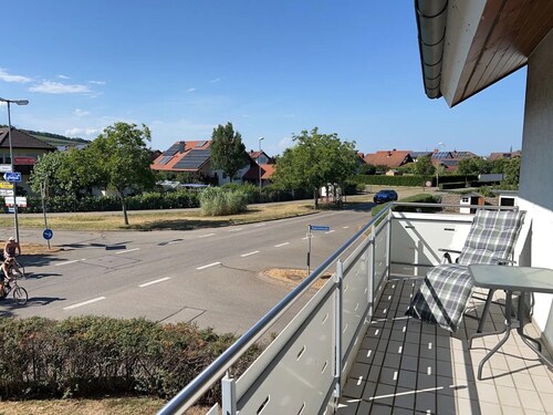 Apartment 'Schoeni' mit Balkon, WLAN und Klimaanlage