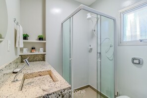 Departamento básico | Baño