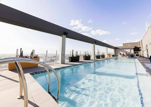 Pool - Boulevard Stays Sleek Studio Pool, Gym, & Paid Parking (Phoenix)