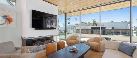 Smart TV, fireplace, offices