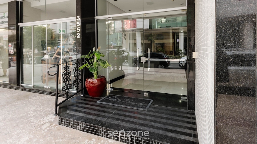 3BR Apt Near Beach & Attractions in BC Pna0402