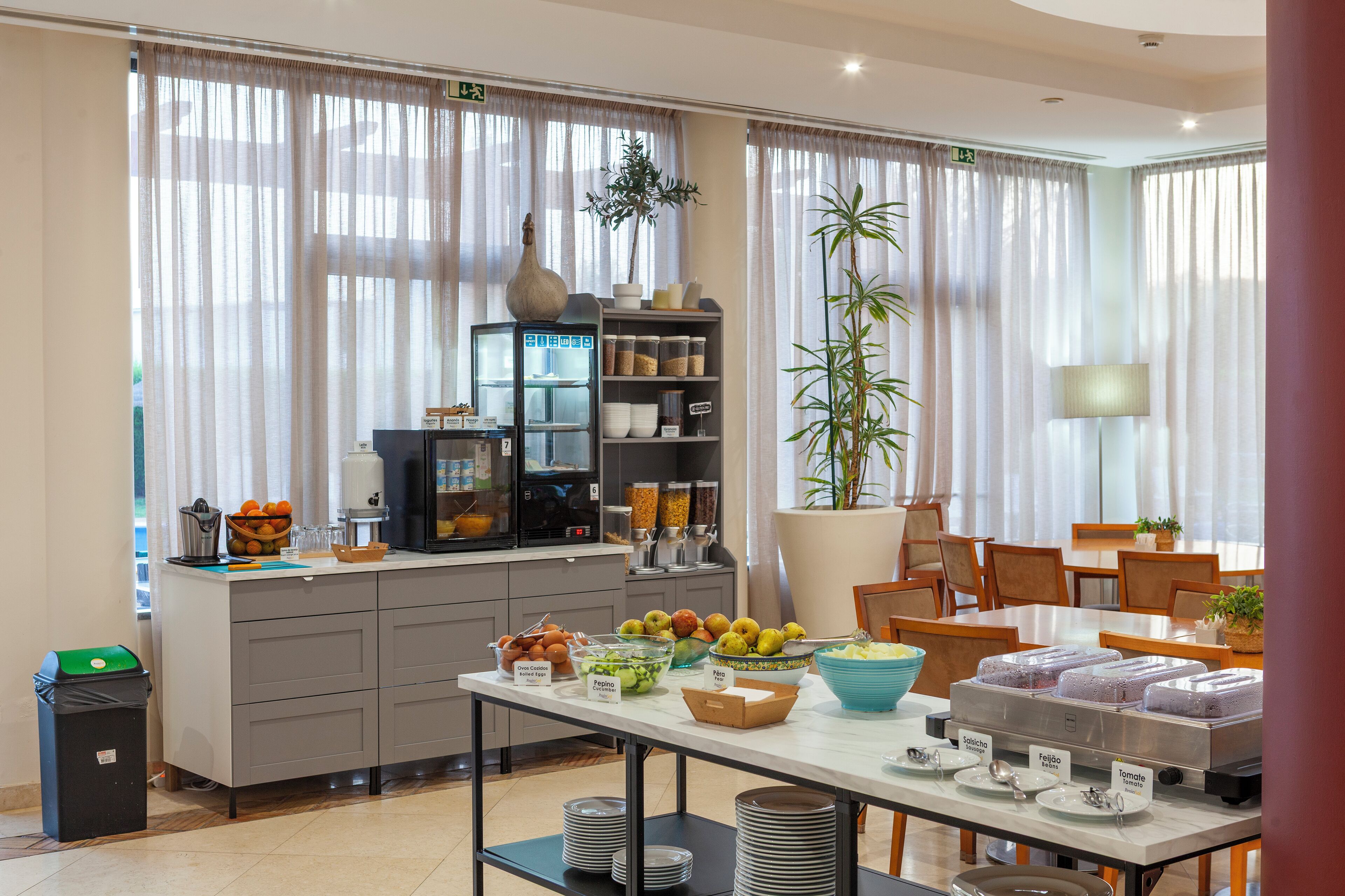 Esmorzar diari d&#x27;estil bufet (8 EUR per persona) 