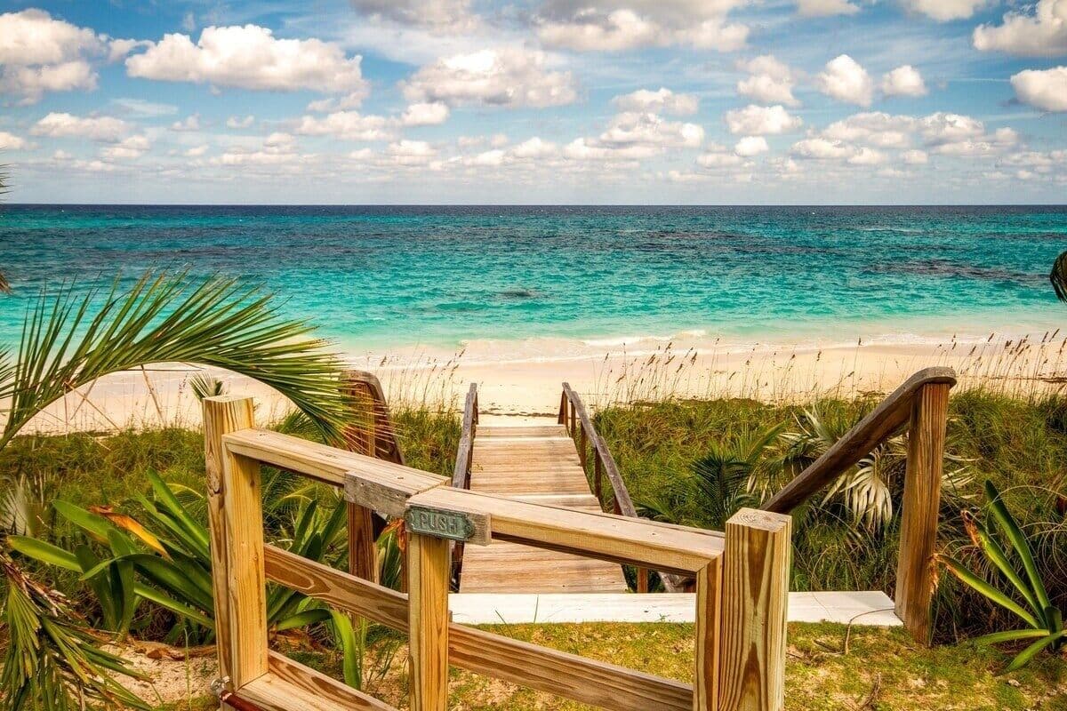 House, 3 Bedrooms | Beach