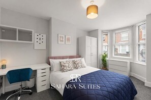 Unclassified image, 3 of 30, button