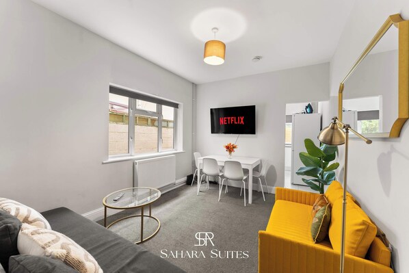 Unclassified image, 1 of 30, button