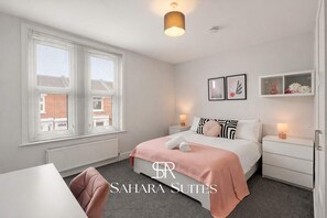 Unclassified image, 4 of 30, button