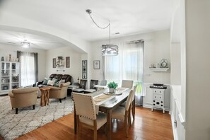 House, 4 Bedrooms | Interior