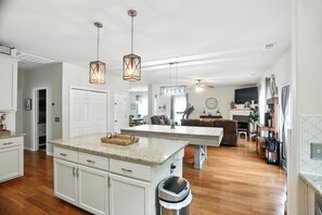 House, 4 Bedrooms | Interior