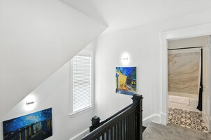 House, 4 Bedrooms | Interior