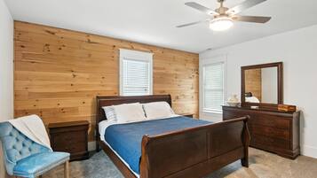 House, 4 Bedrooms | 4 bedrooms, laptop workspace, iron/ironing board, free WiFi