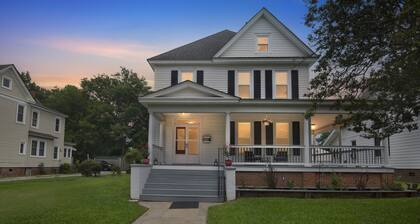 Historic Elegance In The Heart Of Elizabeth City 4 Bedroom Home