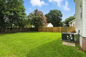 House, 4 Bedrooms | Property grounds