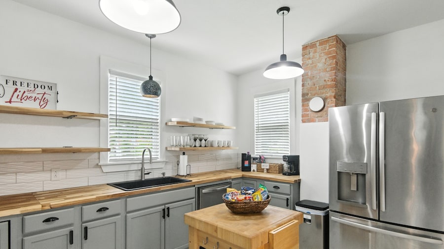Historic Elegance In The Heart Of Elizabeth City 4 Bedroom Home