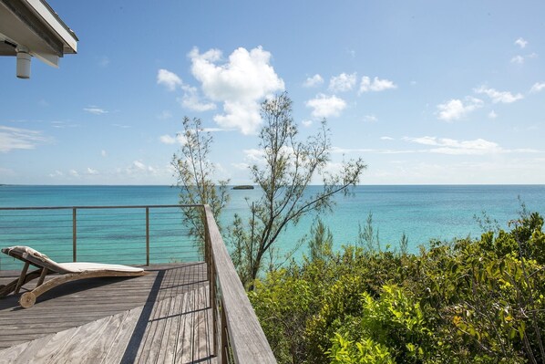 Villa, 3 Bedrooms | Property grounds