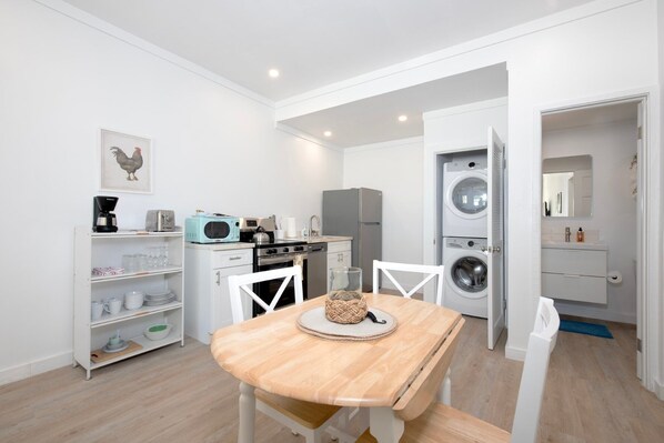 Condo, 1 Bedroom | Dining