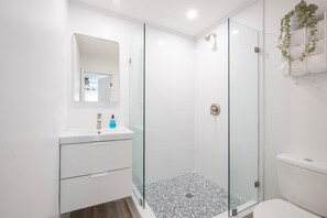 Condo, 1 Bedroom | Bathroom | Towels