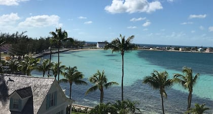 Laughing Bird Studio #7 - Brand New Stylish Apartment, Pool, Bea 1 Bedroom Condo