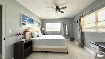 3 bedrooms, in-room safe, desk, iron/ironing board