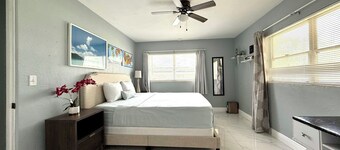 Sunny palm breeze home near UCF