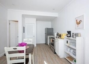 Condo, 1 Bedroom | Private kitchen | Fridge, oven, coffee/tea maker, toaster