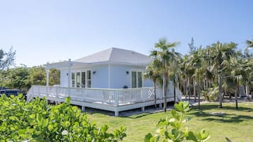 House, 2 Bedrooms | Exterior