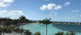 Wish House · Private Beach House Double Bay Beach 3 Bedroom Home