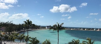 Wish House · Private Beach House Double Bay Beach 3 Bedroom Home