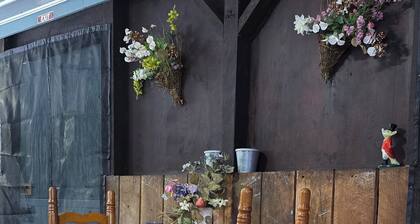 Lovely 1-bedroom Rustic Cabin in Roseboom NY, just 12 miles from Cooperstown