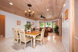 Townhome, 2 Bedrooms | Dining