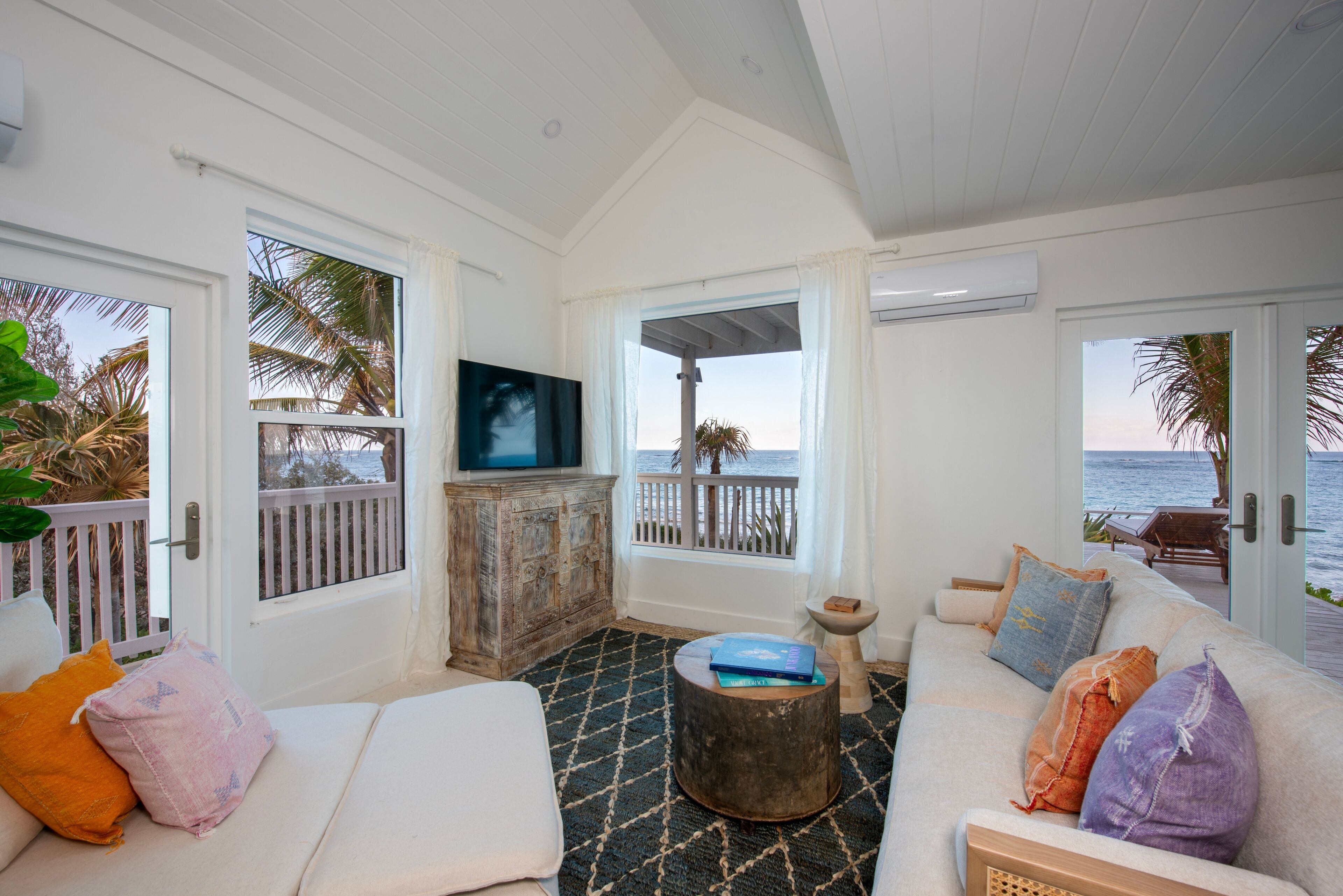 House, 3 Bedrooms | Living area | Smart TV