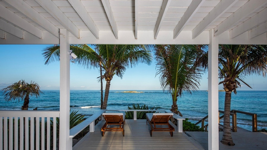 Veselka - Remodeled Home On Double Bay Beach 3 Bedroom Home