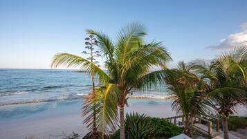 House, 3 Bedrooms | Beach