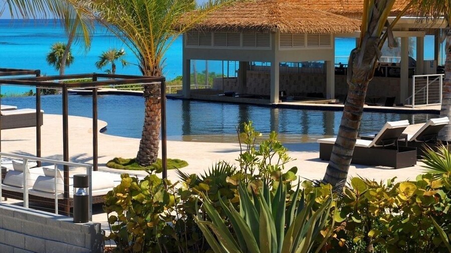 Sky Beach Club Bungalow 3 Steps From Beach W/ Club, Pool 1 Bedroom Bungalow