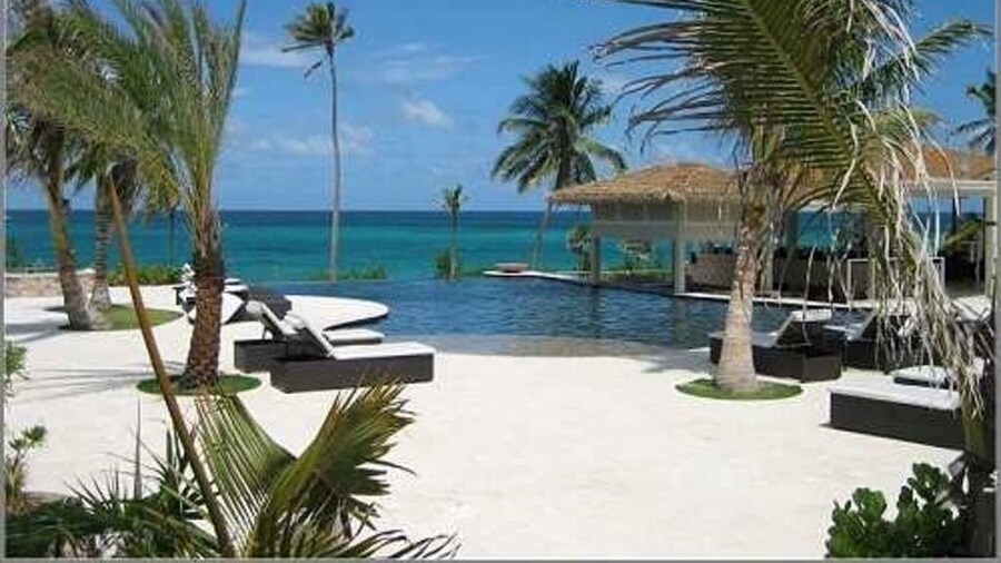 Sky Beach Club Bungalow 3 Steps From Beach W/ Club, Pool 1 Bedroom Bungalow