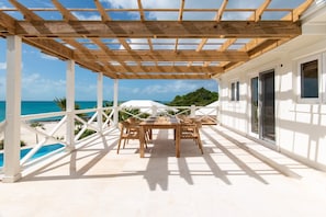 House, 6 Bedrooms | Outdoor dining