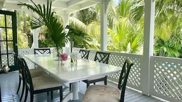 House, 3 Bedrooms | Tempat makan luar